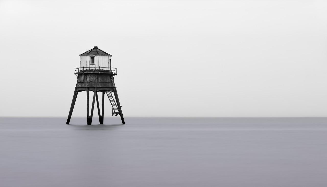 The Lighthouse Keeper's Daughter: A Tale of Rediscovering Love